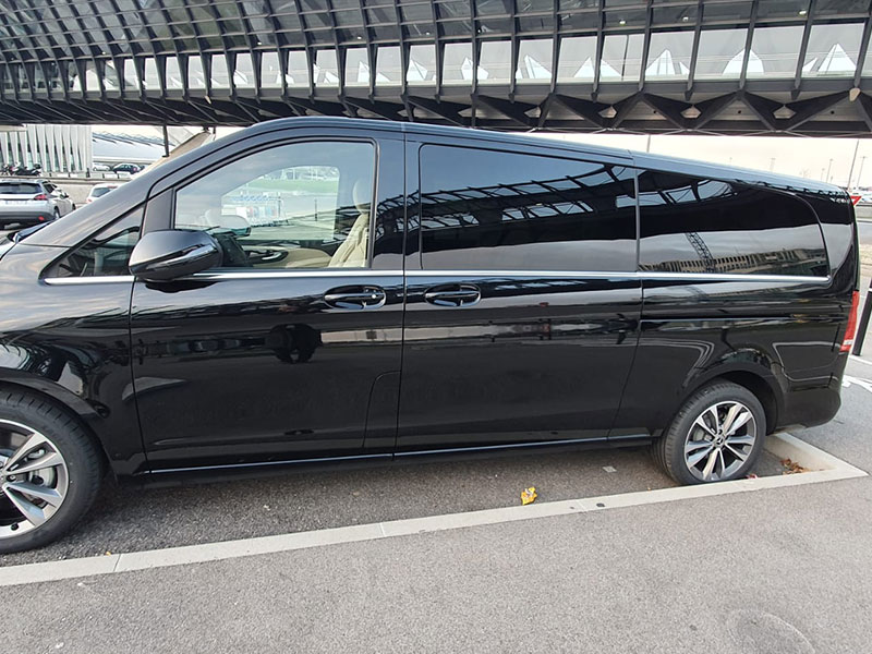 Taxi Limousine : location voiture de luxe avec chauffeur à Lyon (69) | Rhône-Alpes